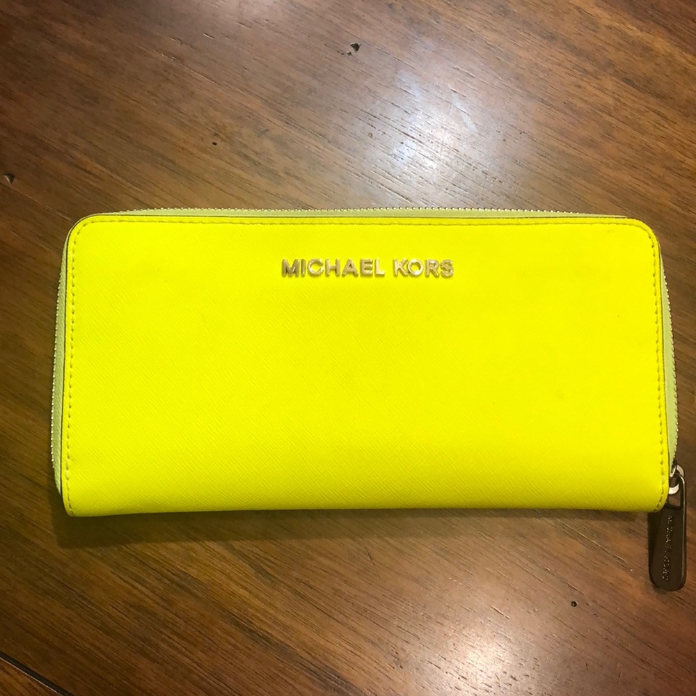 Michael Kors wallet